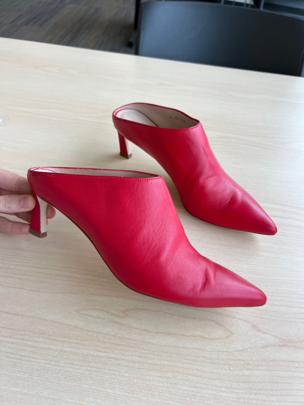 Stuart Weitzman mira red leather pointed toe slide on mules kitten heels 7.5 - Picture 2 of 16